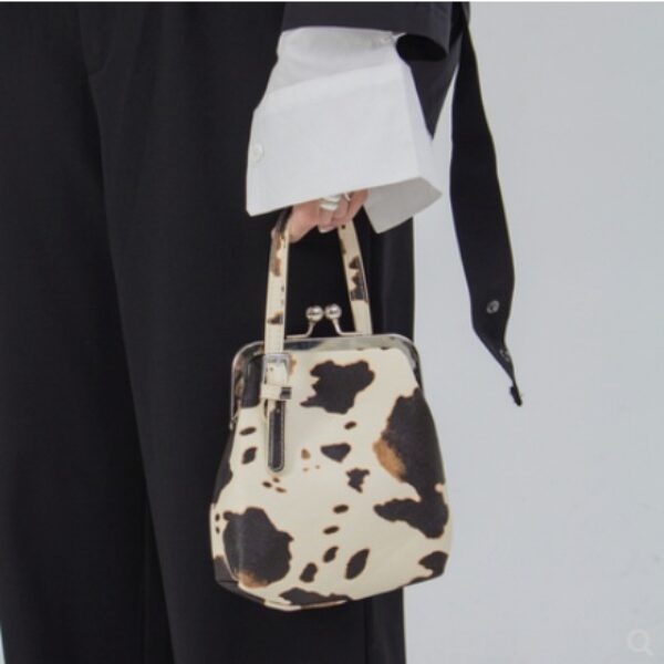 'Moooovin on Up' Messenger Bag